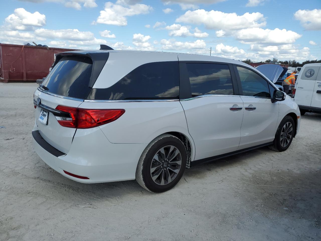 2024 Honda Odyssey - Image 3