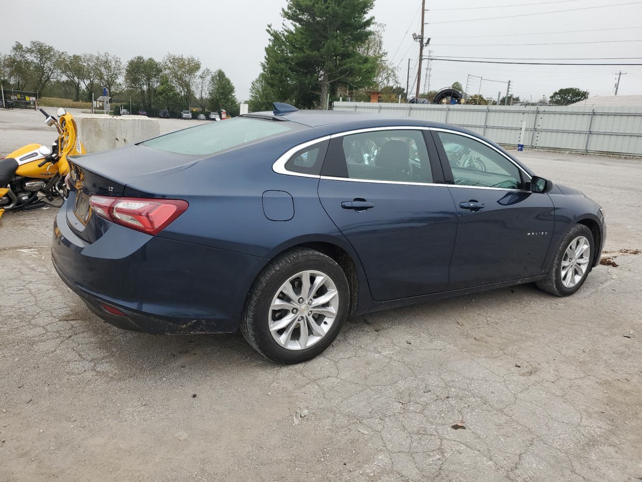 2020 Chevrolet Malibu - Image 3