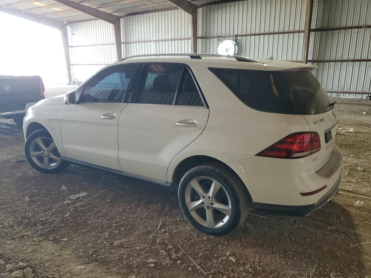 4JGDA5JB6GA704408 2016 MERCEDES-BENZ GLE - Image 2