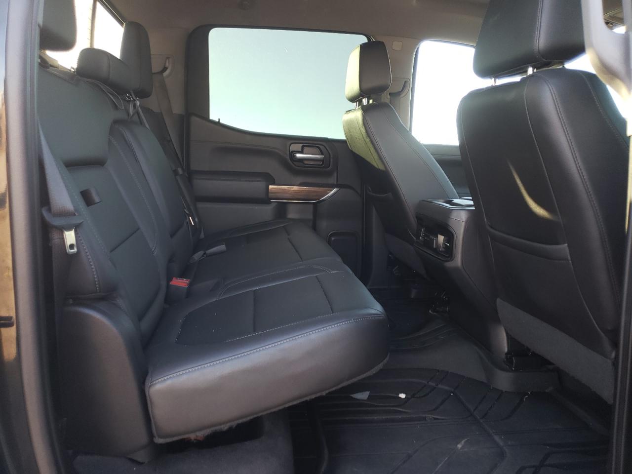2019 Chevrolet Silverado - Image 10