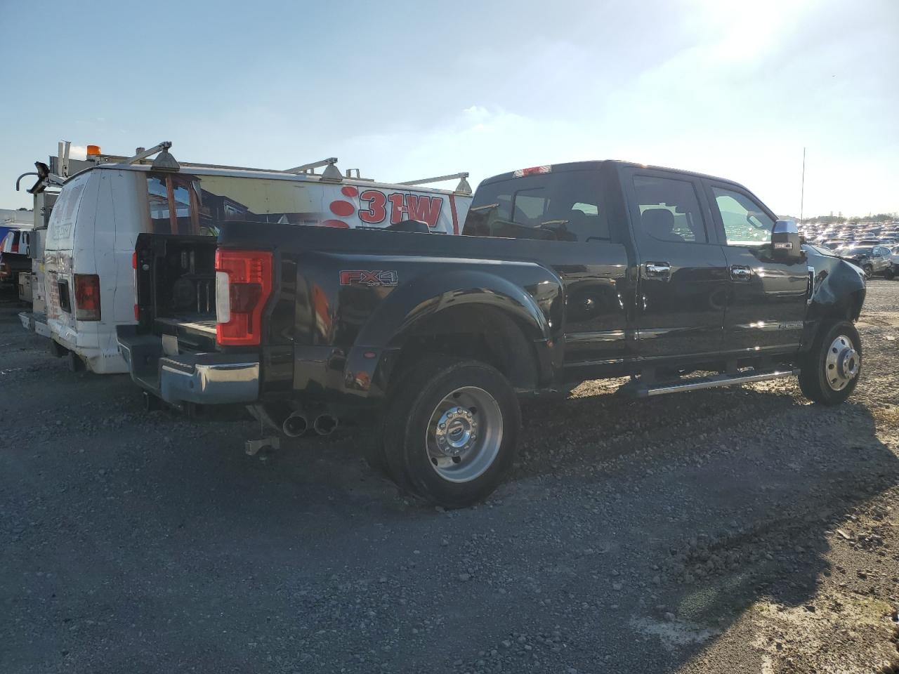 VIN 1FT9W4DT1JED24368 2018 FORD F450 no.3