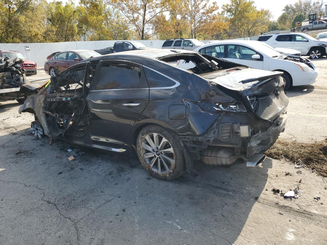 2015 Hyundai Sonata - Image 2
