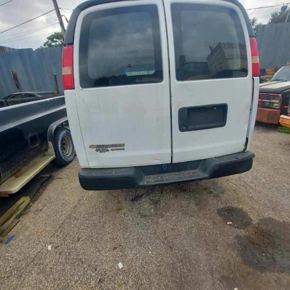 1GCSGAFX2E1124805 2014 Chevrolet Express G1500