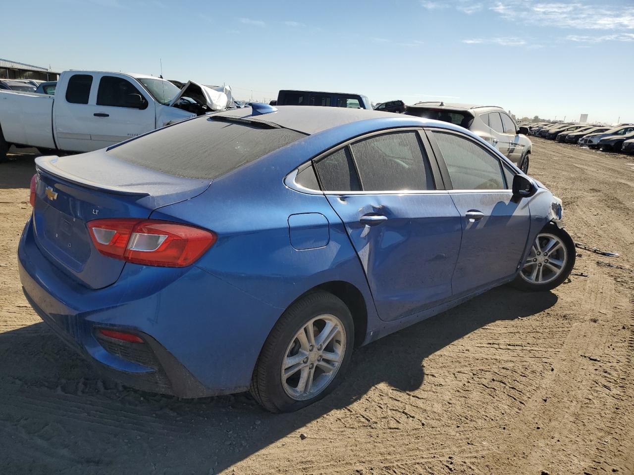 2017 Chevrolet Cruze - Image 3