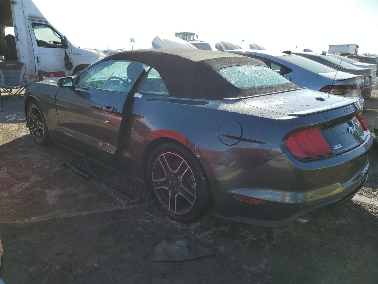 2019 Ford Mustang - Image 2