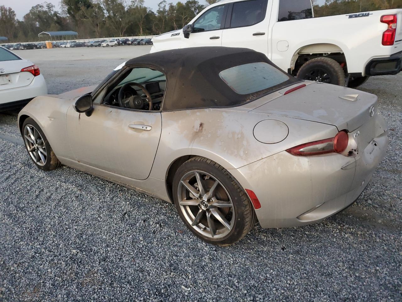 JM1NDAD70N0507950 2022 MAZDA MX-5 - Image 2