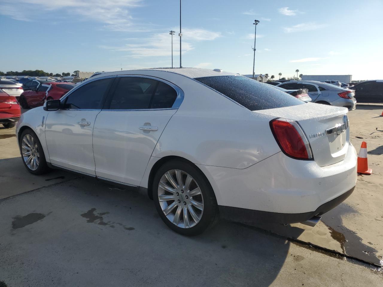 2010 Lincoln MKS - Image 2