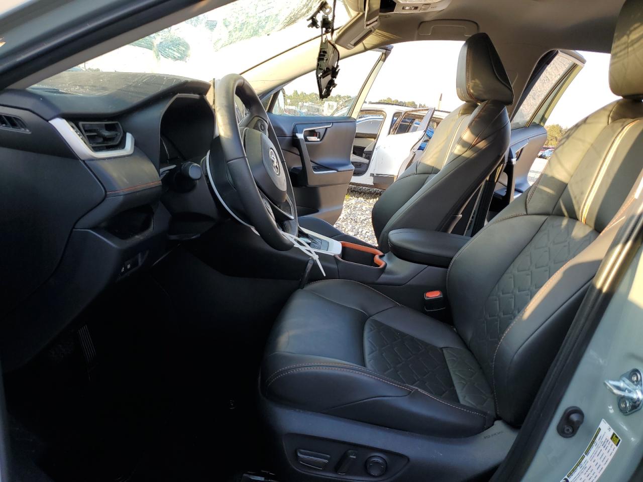 2023 Toyota RAV 4 - Image 7