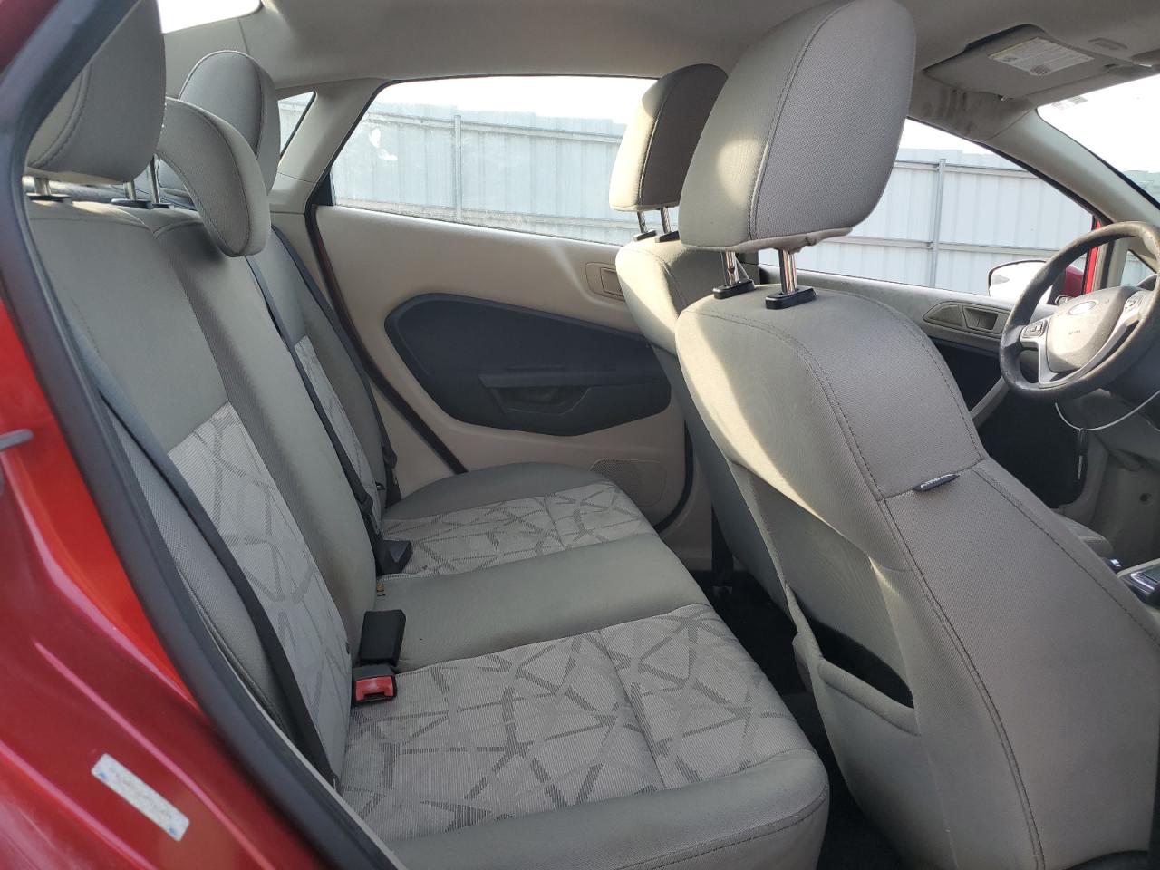 2011 Ford Fiesta - Image 11