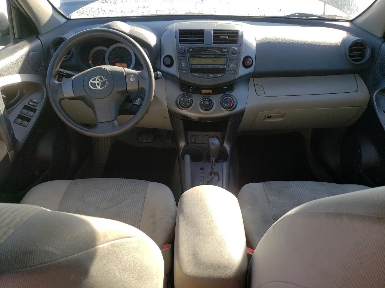 2011 Toyota RAV 4 - Image 8