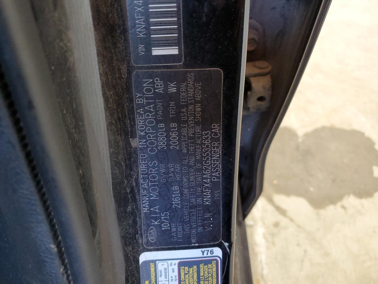 2016 Kia Forte - Image 12