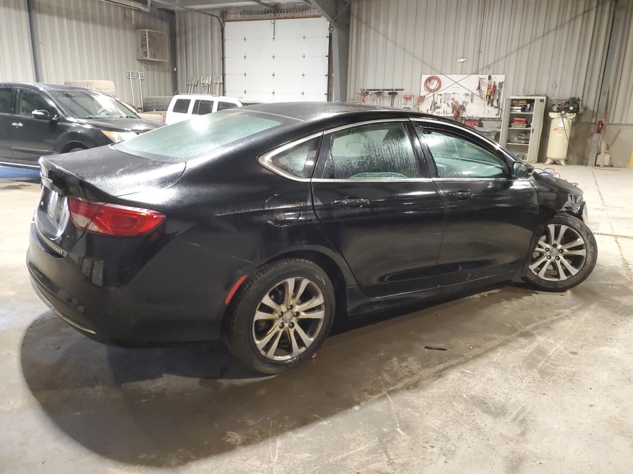 2015 Chrysler 200 - Image 3