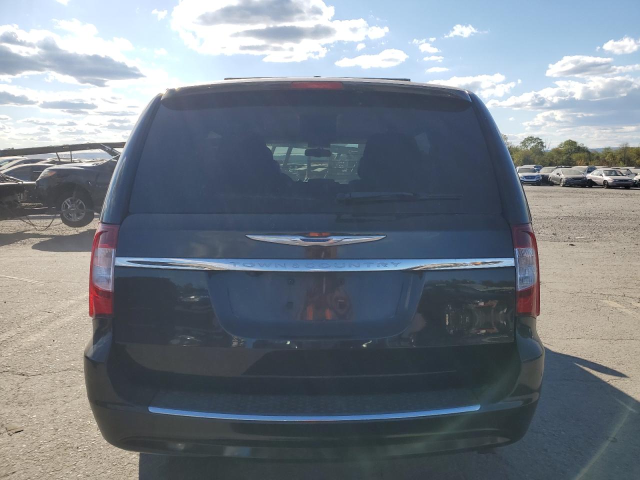 2C4RC1BG3GR166608 2016 Chrysler Town & Country Touring