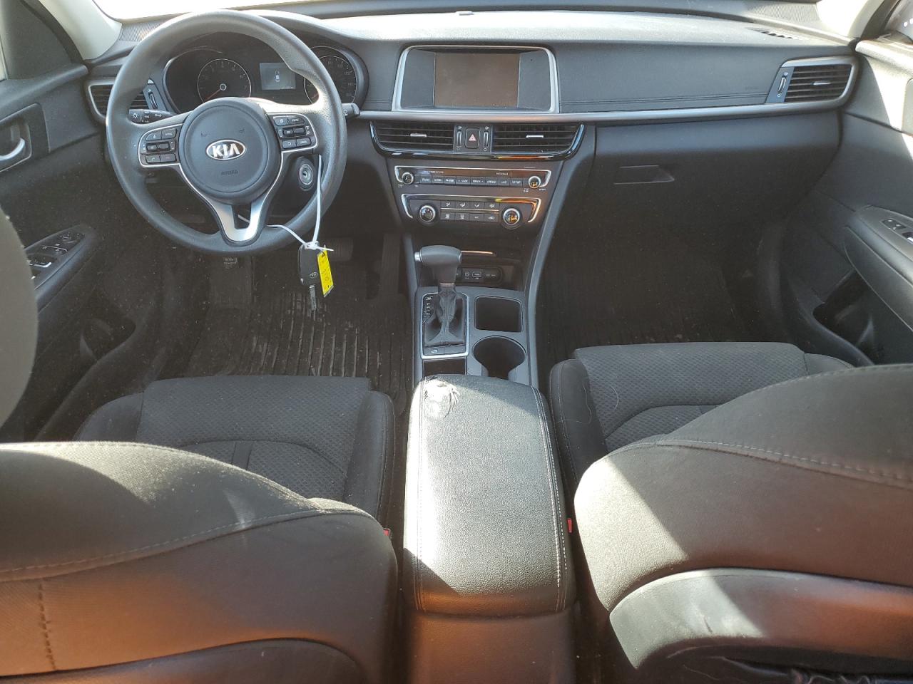 5XXGT4L3XJG264443 2018 Kia Optima Lx