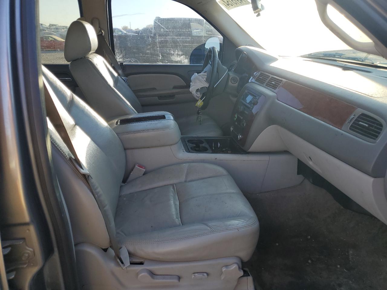 2009 Chevrolet Tahoe - Image 7