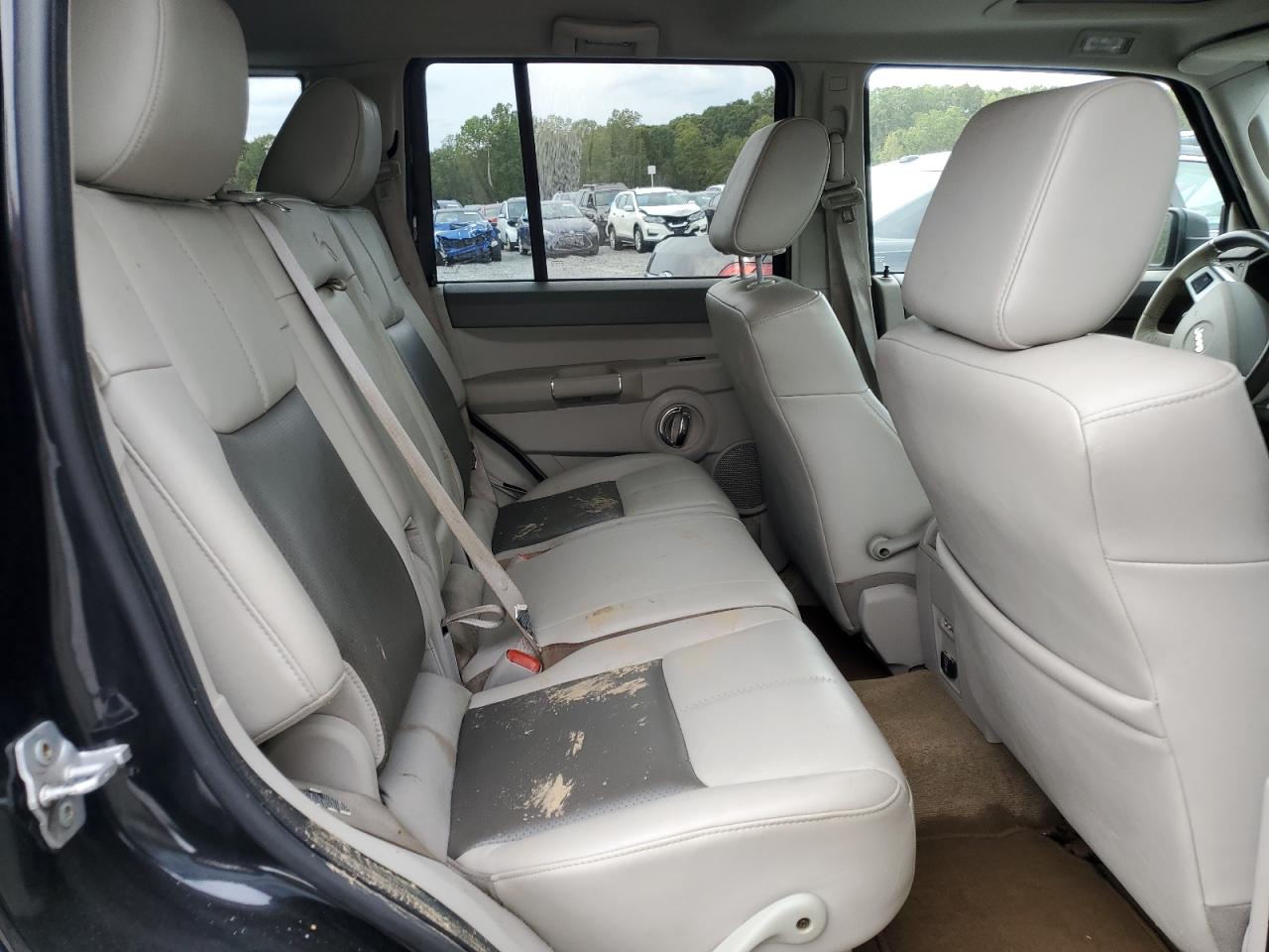 2008 Jeep Commander - Image 11