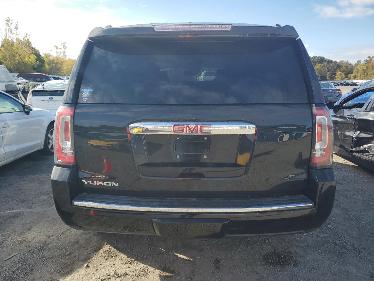 2016 GMC Yukon Denali VIN: 1GKS2CKJ3GR117690 Lot: 76039614