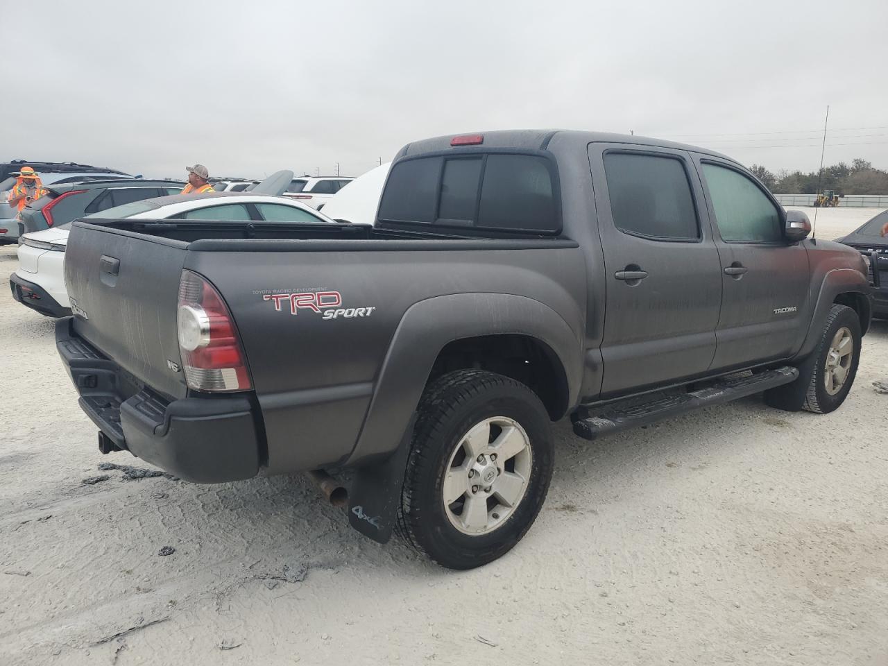 VIN 3TMLU4EN2DM131687 2013 TOYOTA TACOMA no.3