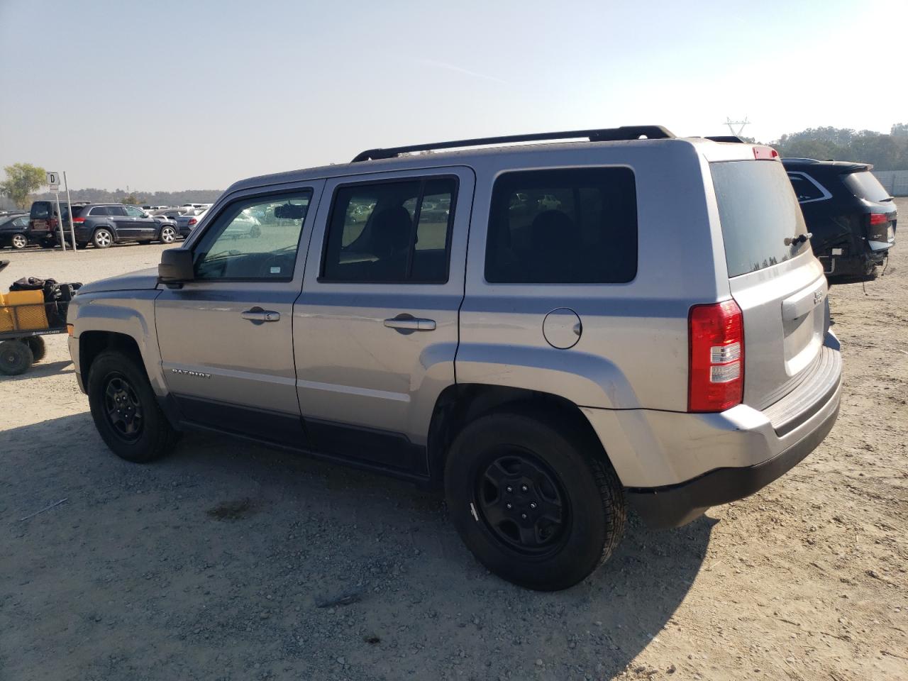 2016 Jeep Liberty (Patriot) - Image 2