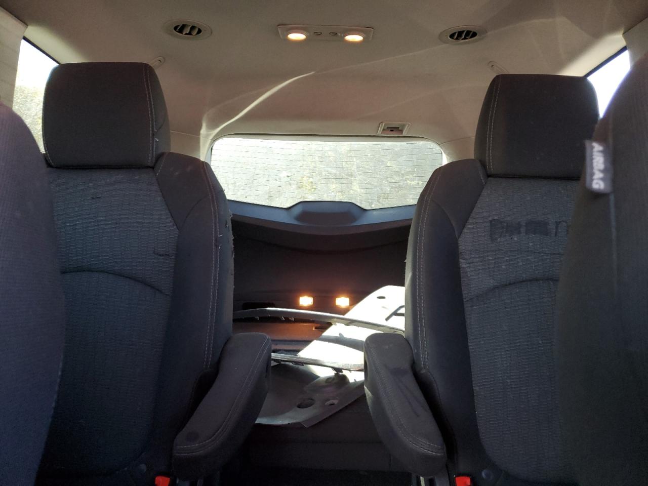 2014 Chevrolet Traverse - Image 10
