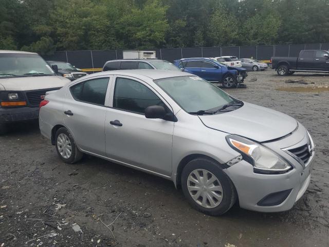  NISSAN VERSA 2015 Srebrny