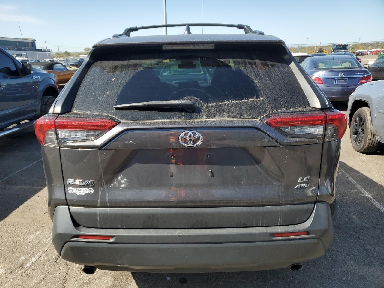 JTMG1RFV0KJ007840 2019 Toyota Rav4 Le