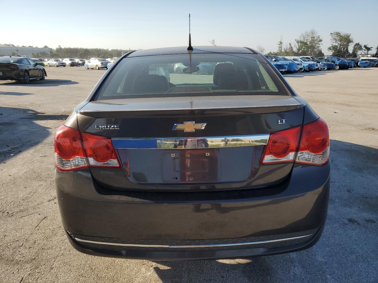 VIN 1G1PE5SB5E7380584 2014 CHEVROLET CRUZE no.6