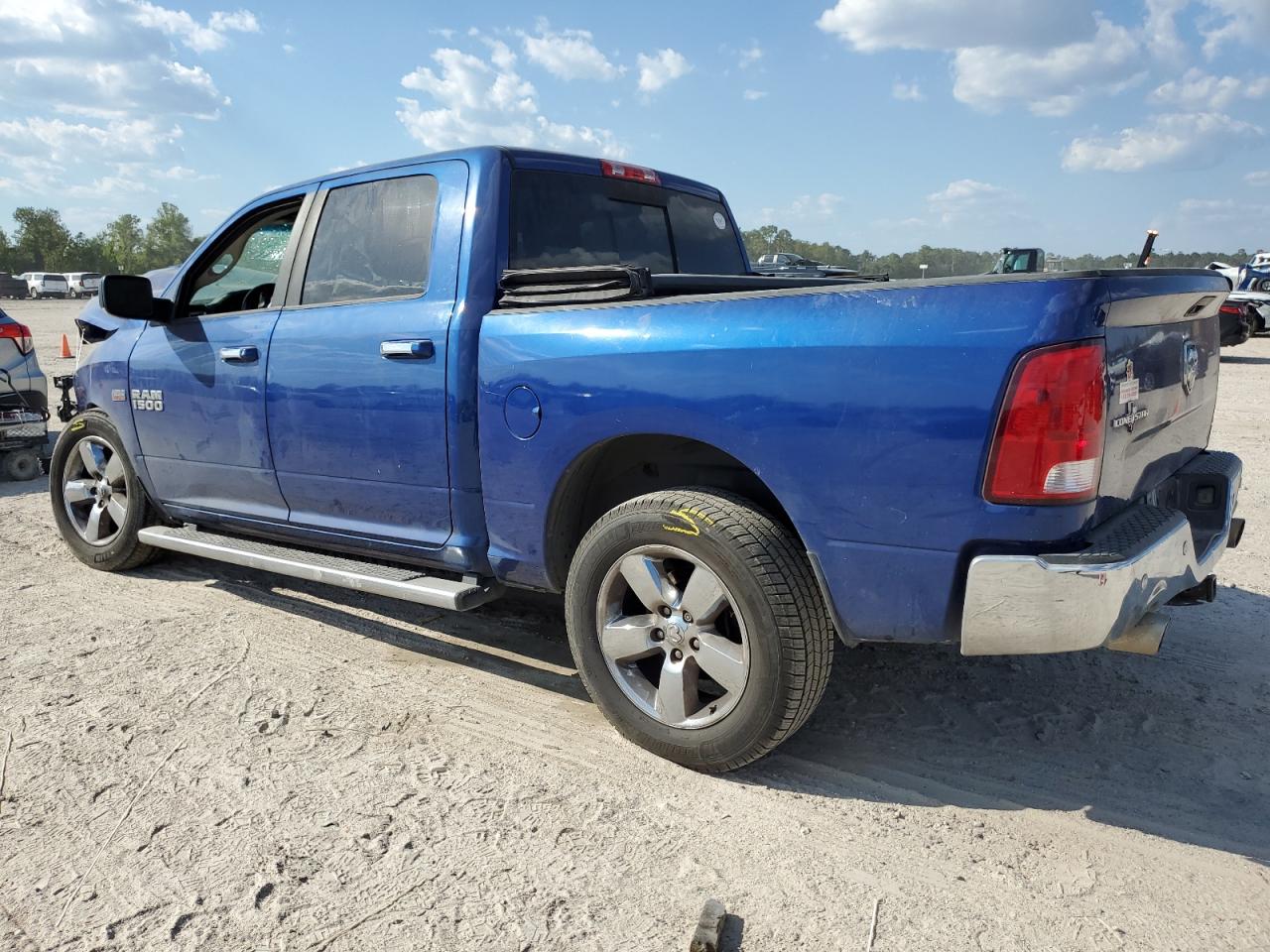 2016 RAM 1500 - Image 2
