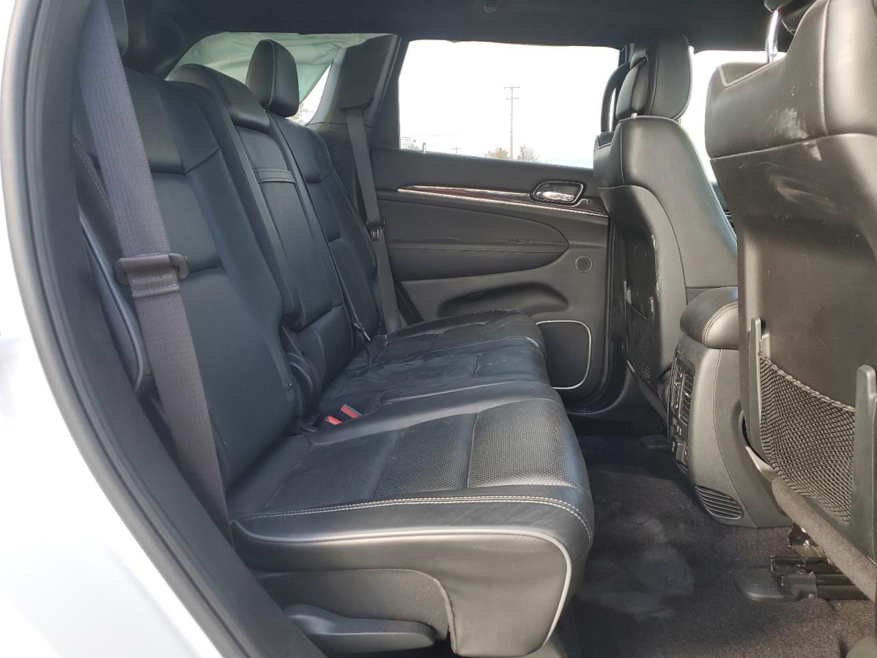 2019 Jeep Grand Cherokee - Image 11