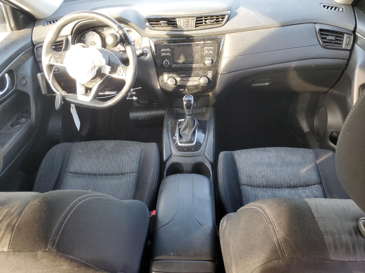 2017 Nissan Rogue - Image 8