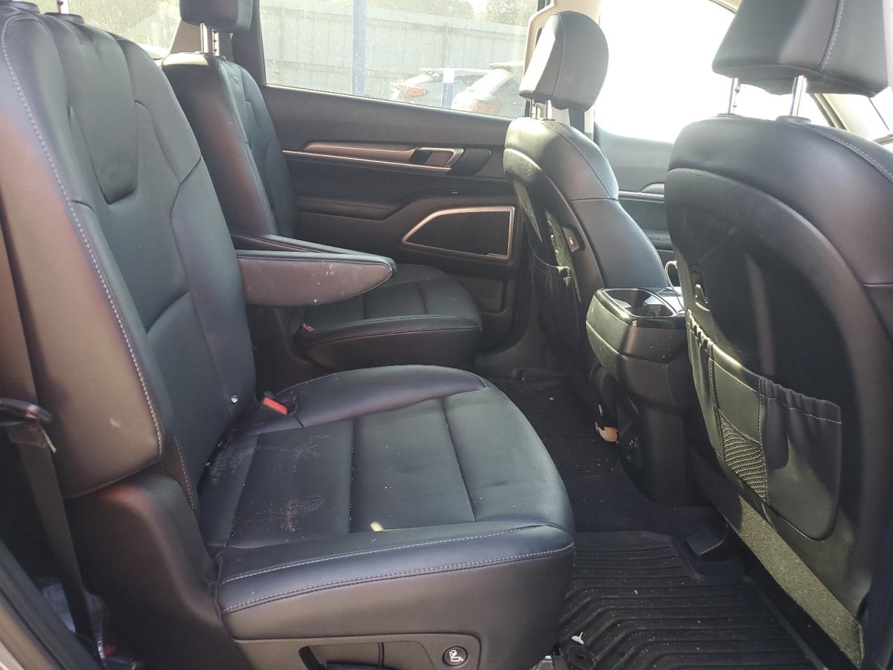 2022 Kia Telluride - Image 11