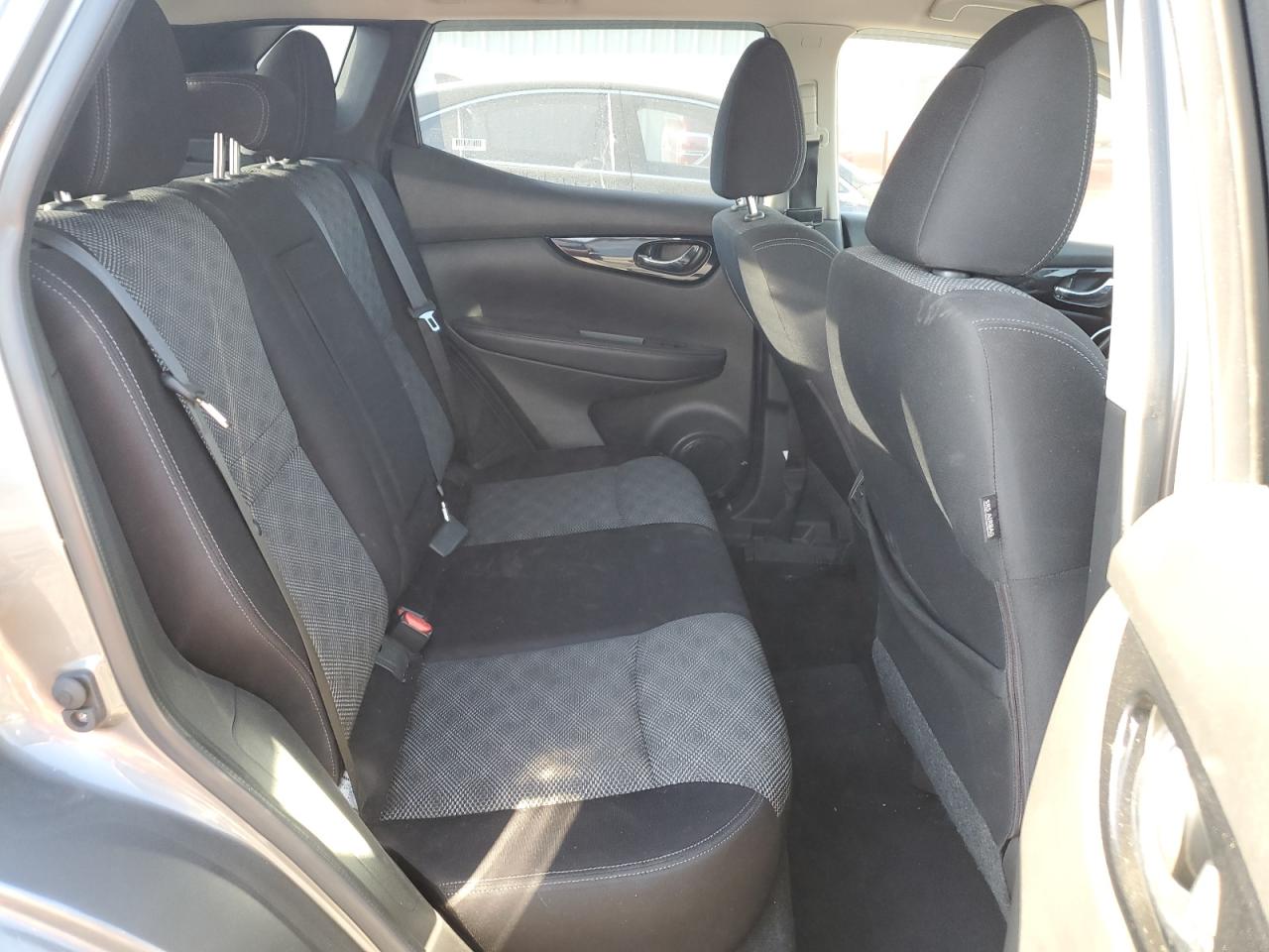 2019 Nissan Rogue - Image 10