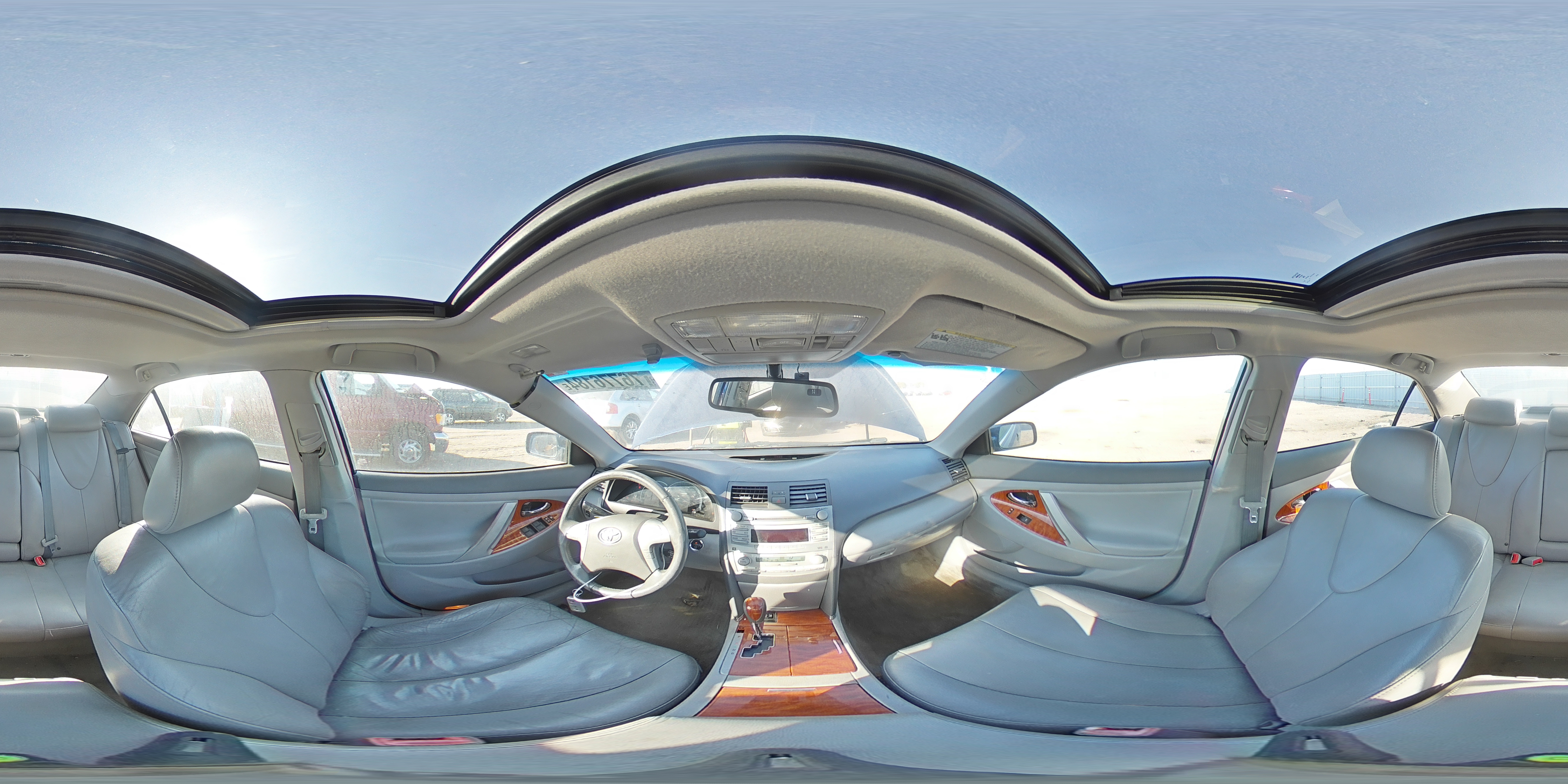 2010 Toyota Camry - Image 13