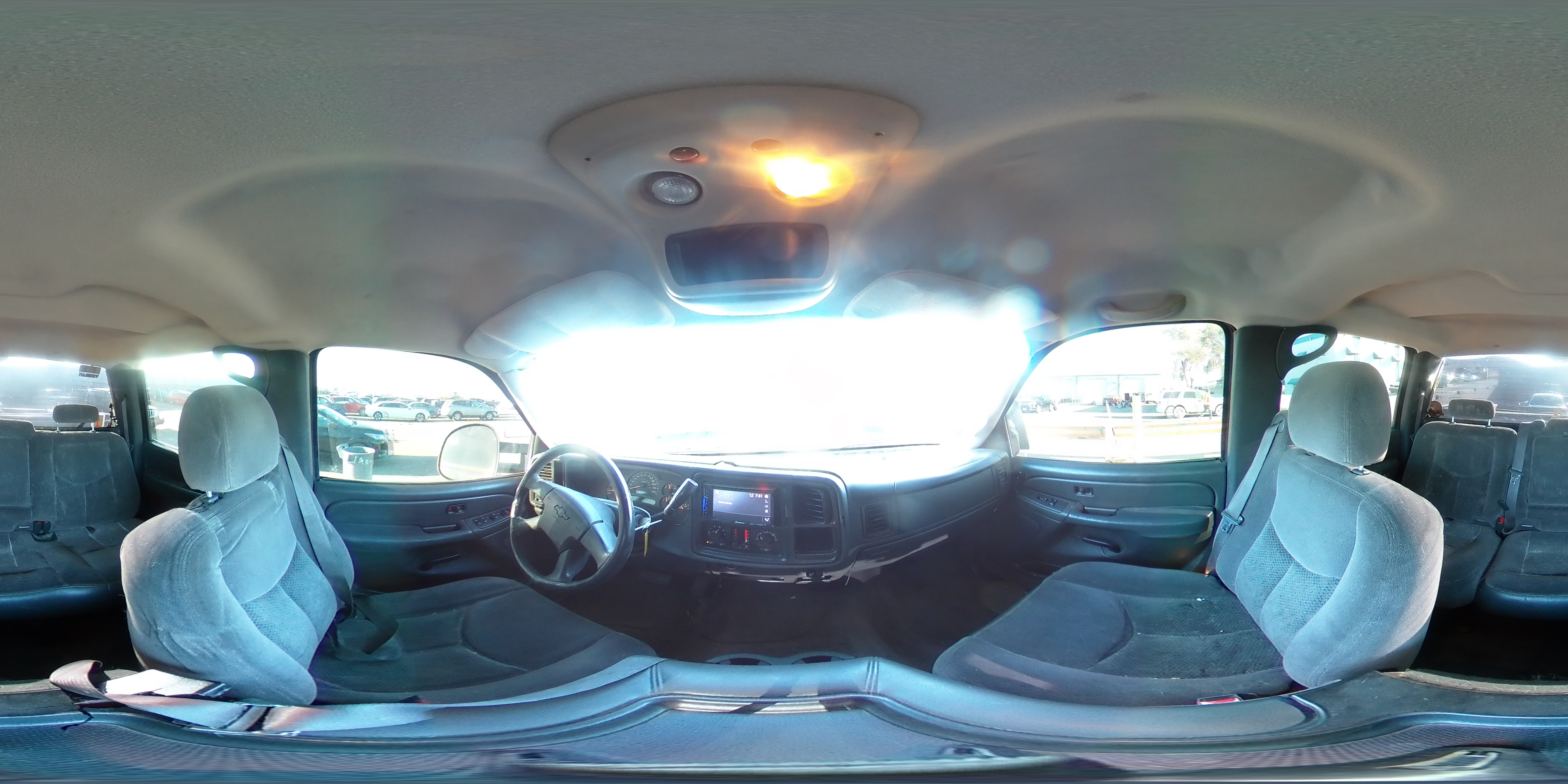 2005 Chevrolet Silverado - Image 12
