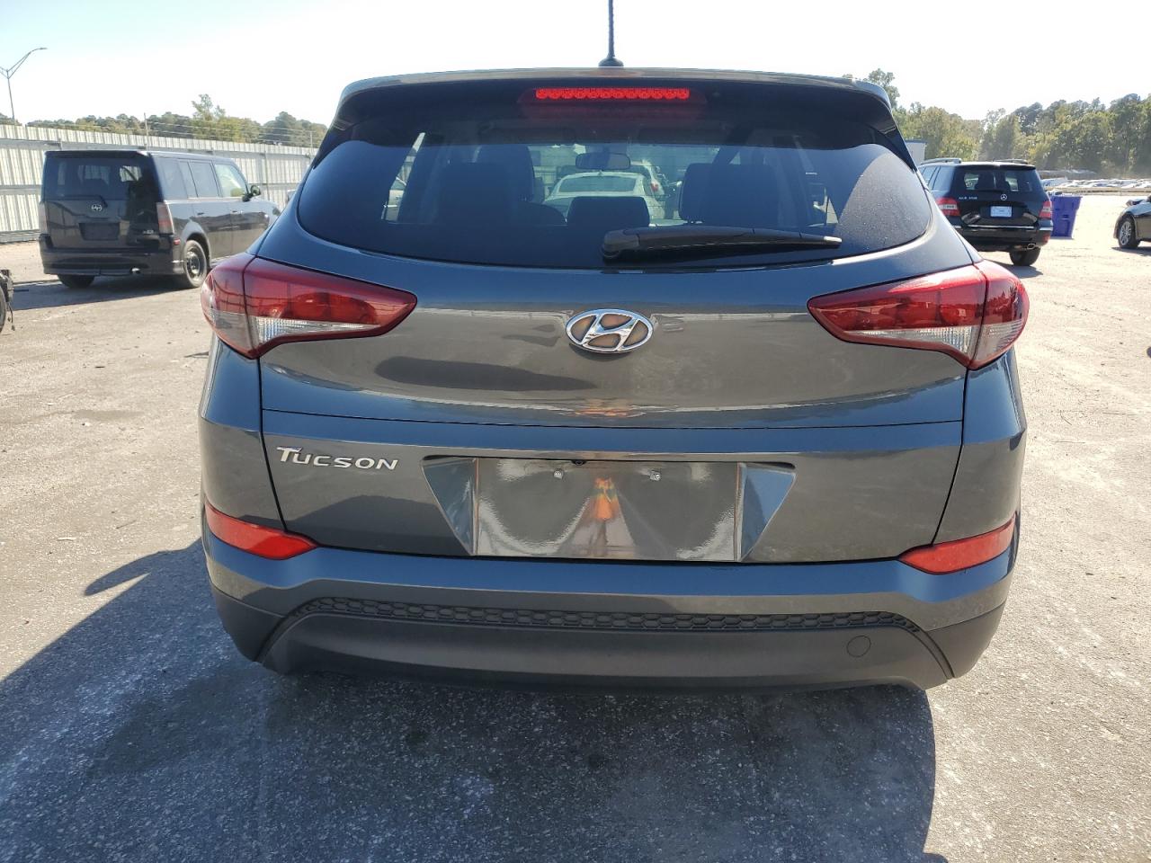 2016 Hyundai Tucson Se VIN: KM8J23A42GU020475 Lot: 76013094