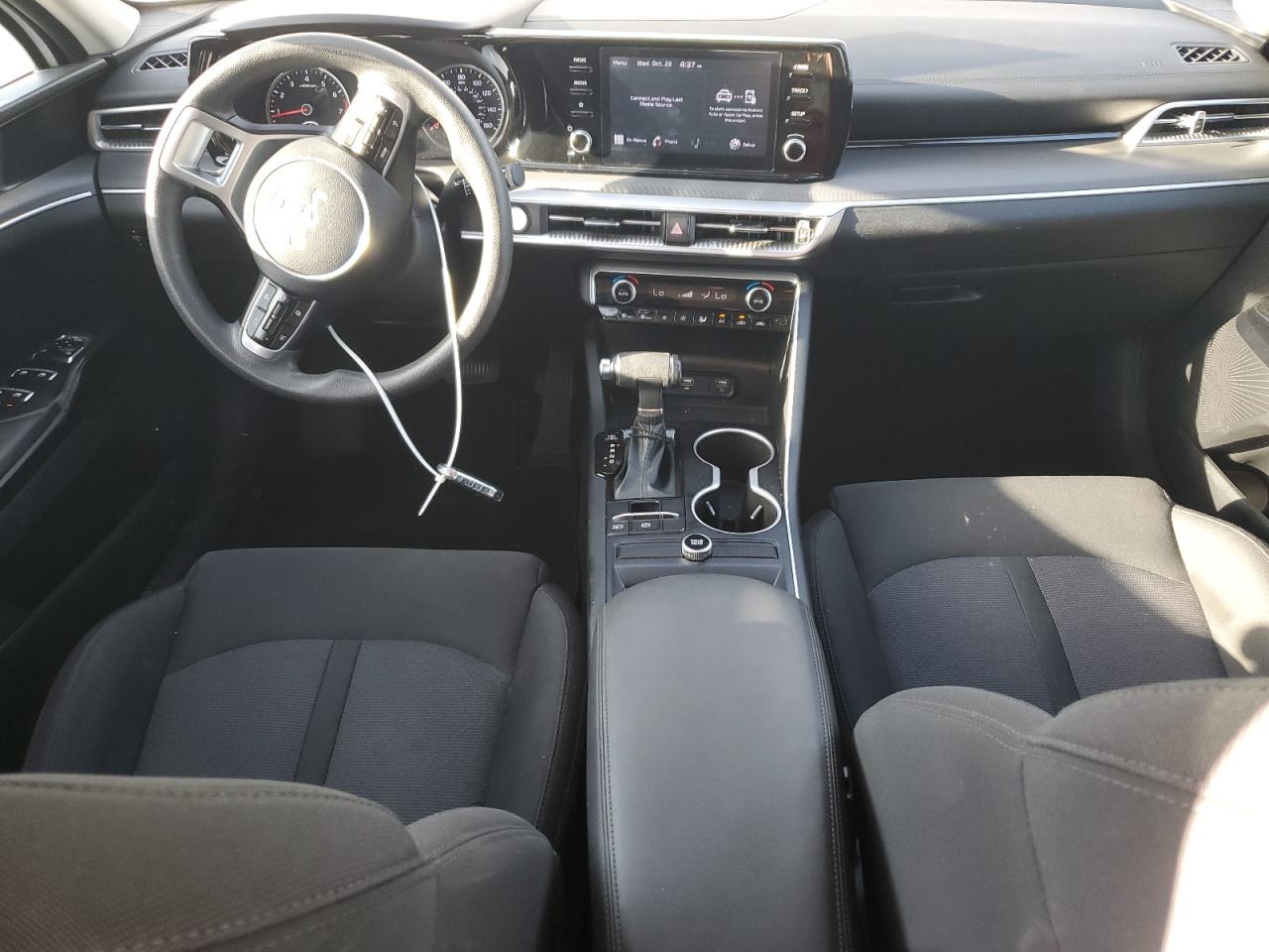 2022 Kia K5 - Image 8