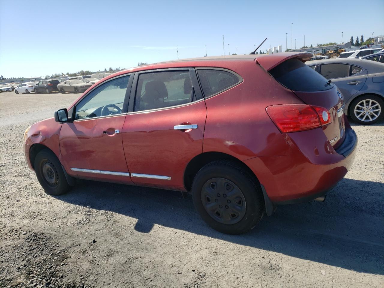 2011 Nissan Rogue - Image 2