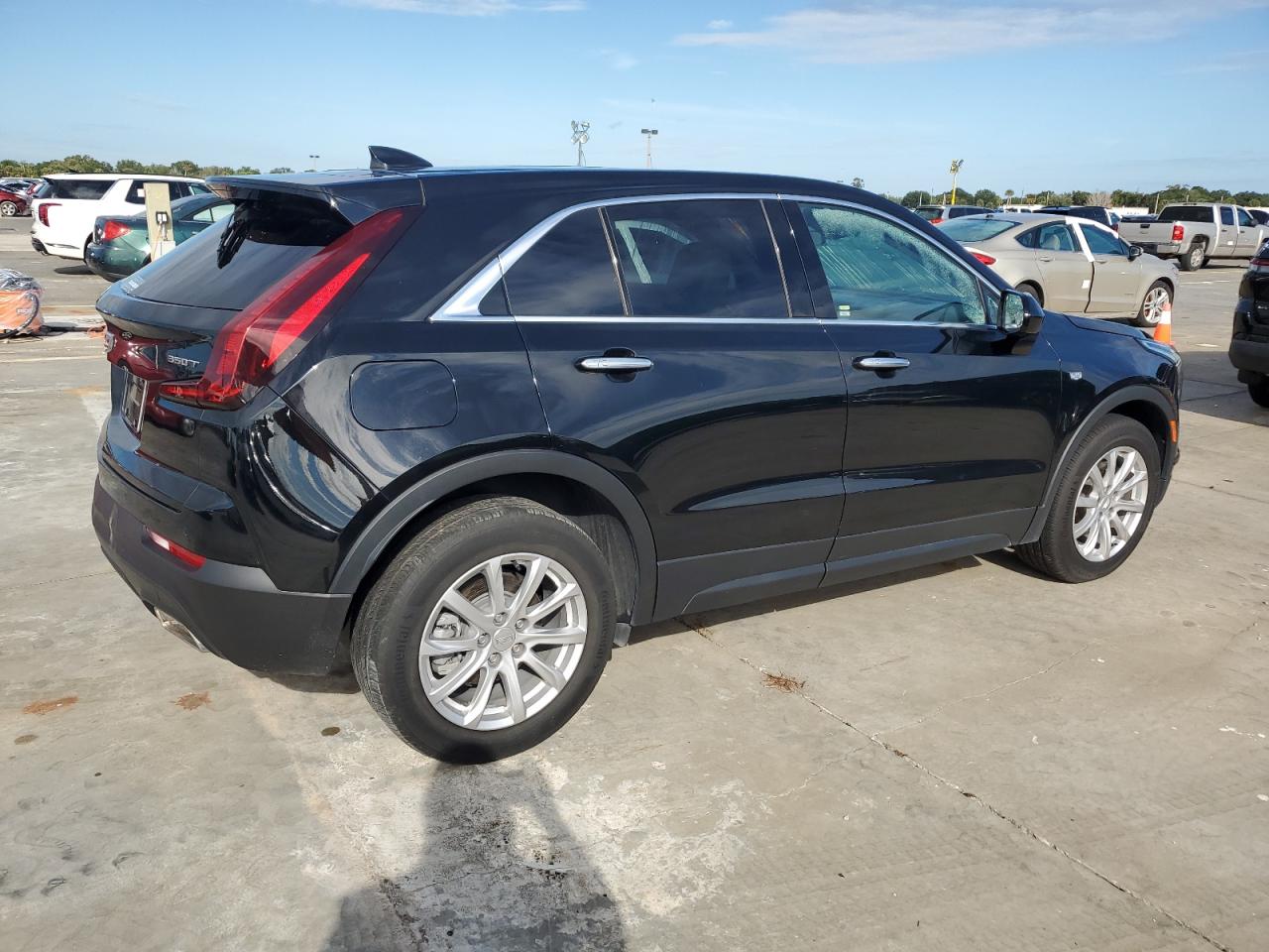 2021 Cadillac XT4 - Image 3