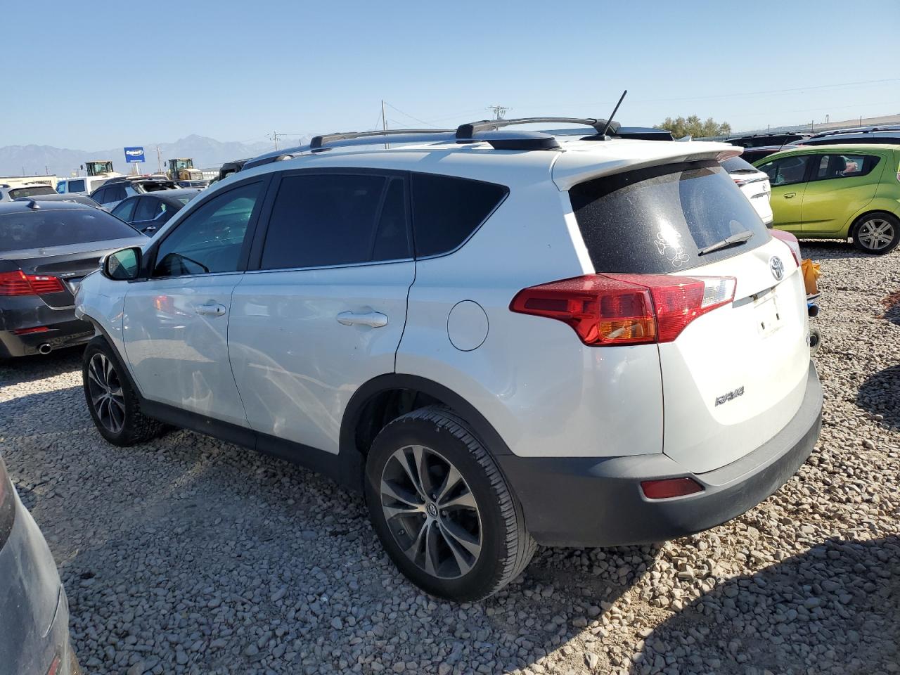 2T3DFREV3FW361834 2015 TOYOTA RAV 4 - Image 2