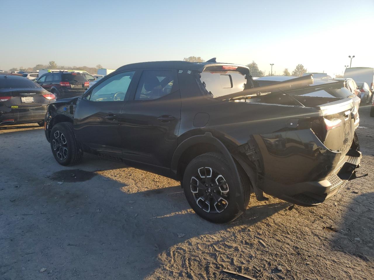 2023 Hyundai Santa Cruz - Image 2