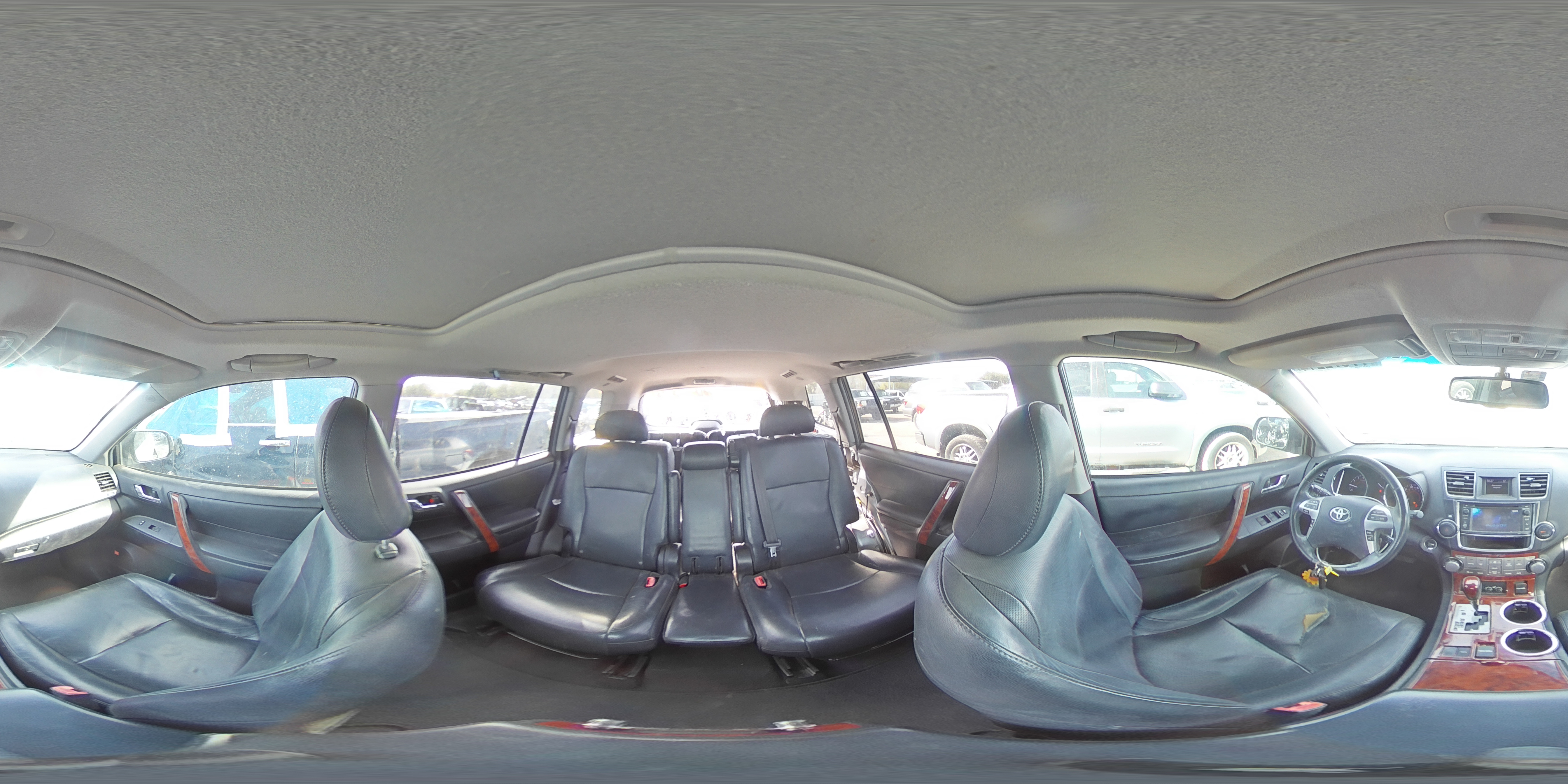 2013 Toyota Highlander - Image 16
