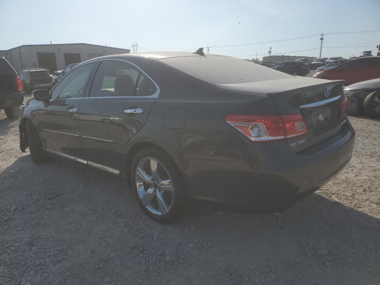 2010 Lexus ES - Image 2