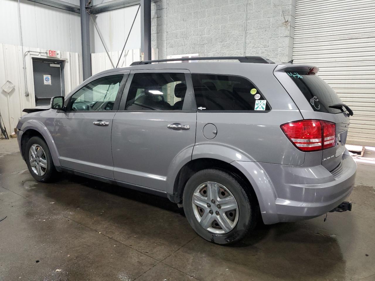 2016 Dodge Journey - Image 2