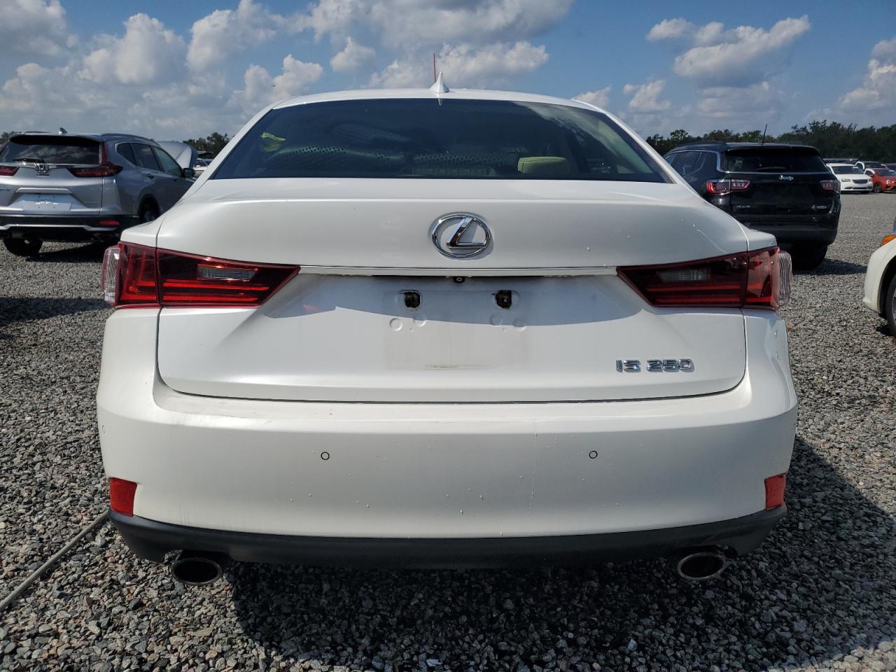 2015 Lexus IS - Image 6