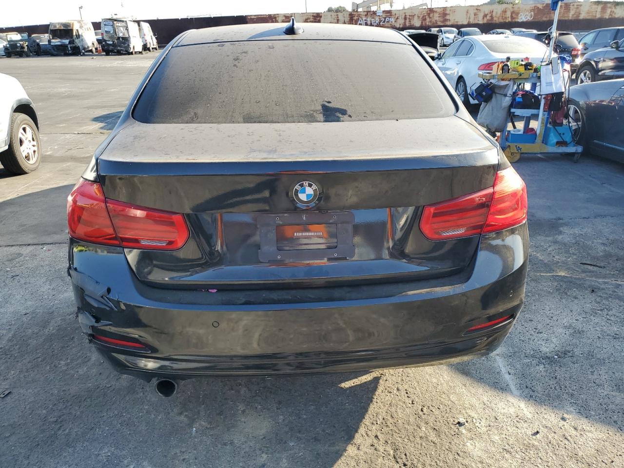 WBA8E1G39HNU15792 2017 BMW 320 I