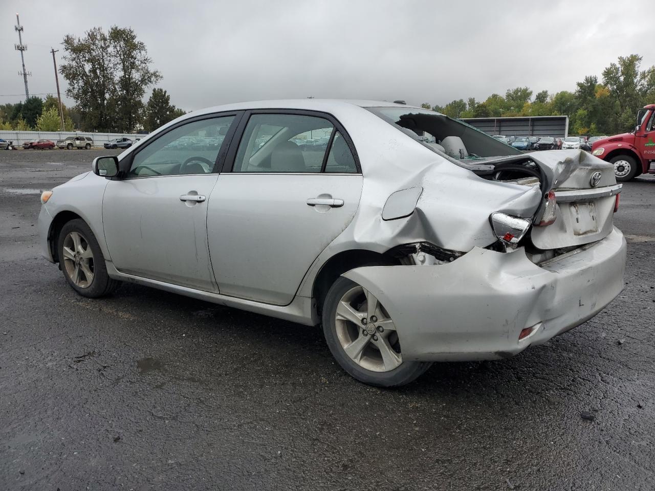 VIN 5YFBU4EE4DP134868 2013 TOYOTA COROLLA no.2