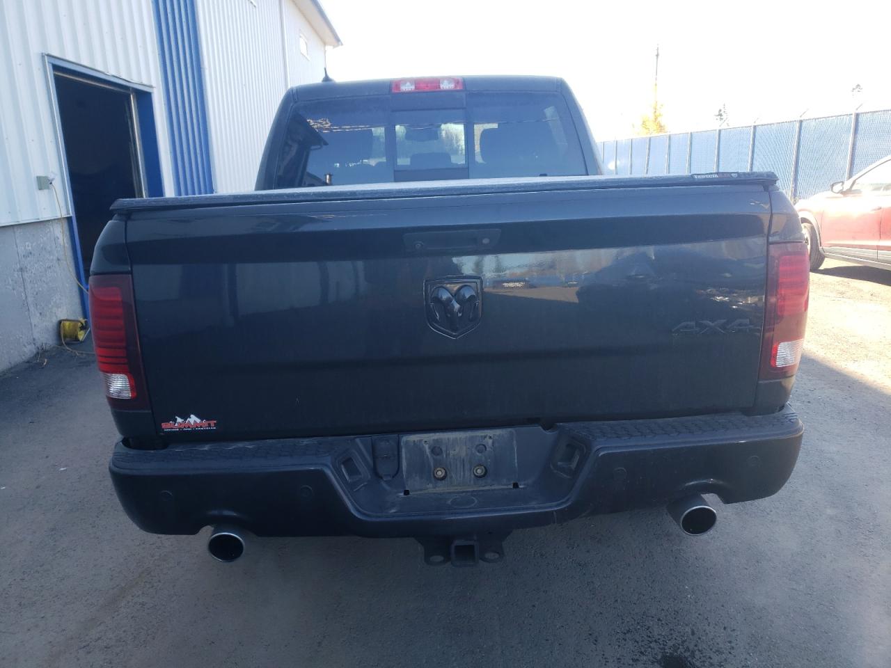 1C6RR7MT8JS265398 2018 Ram 1500 Sport