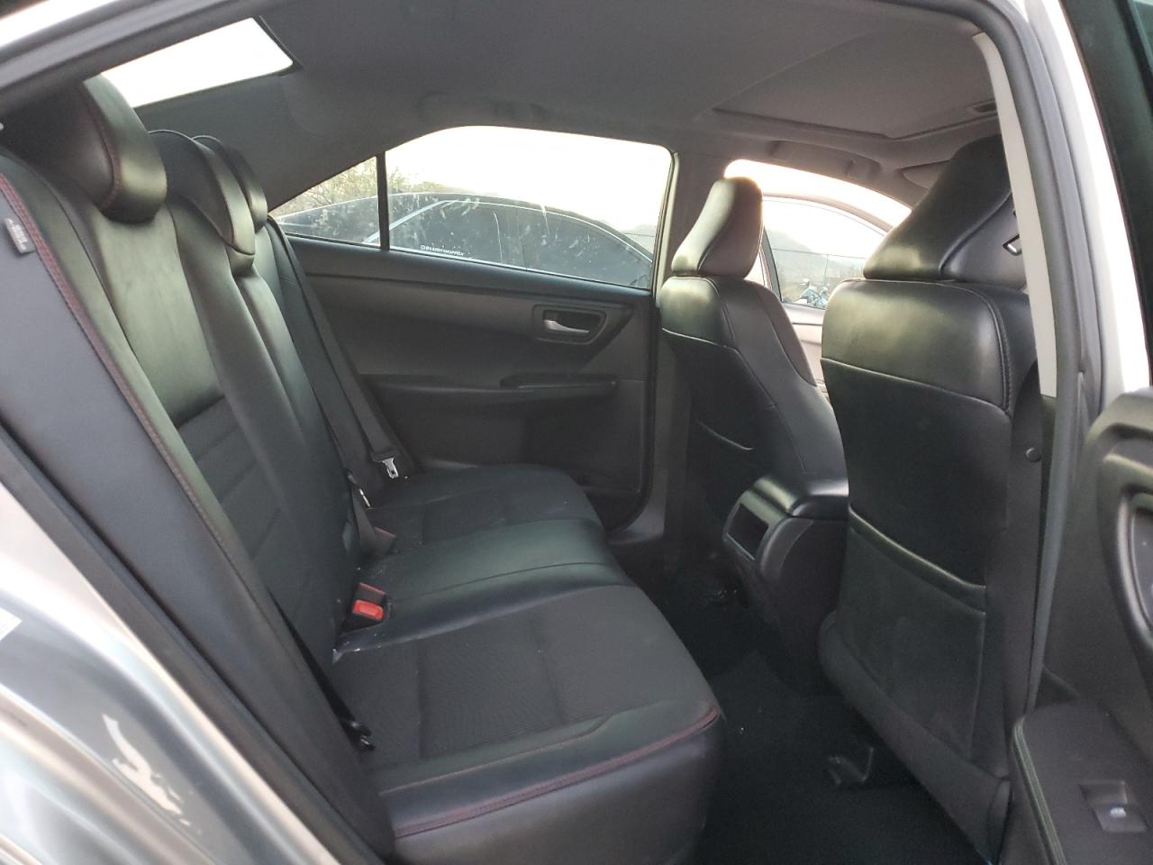 2017 Toyota Camry - Image 10