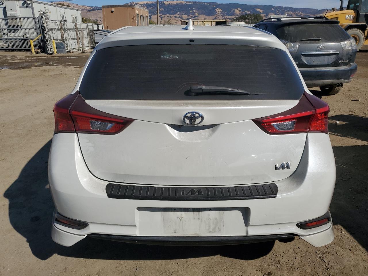 2018 Toyota Corolla - Image 6