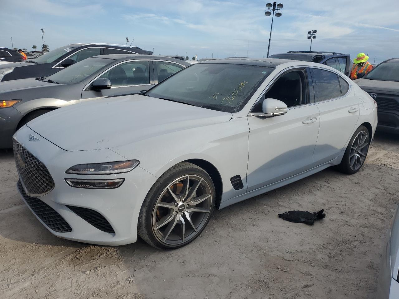 2022 Genesis G70 Base VIN: KMTG34TA5NU092385 Lot: 76205734